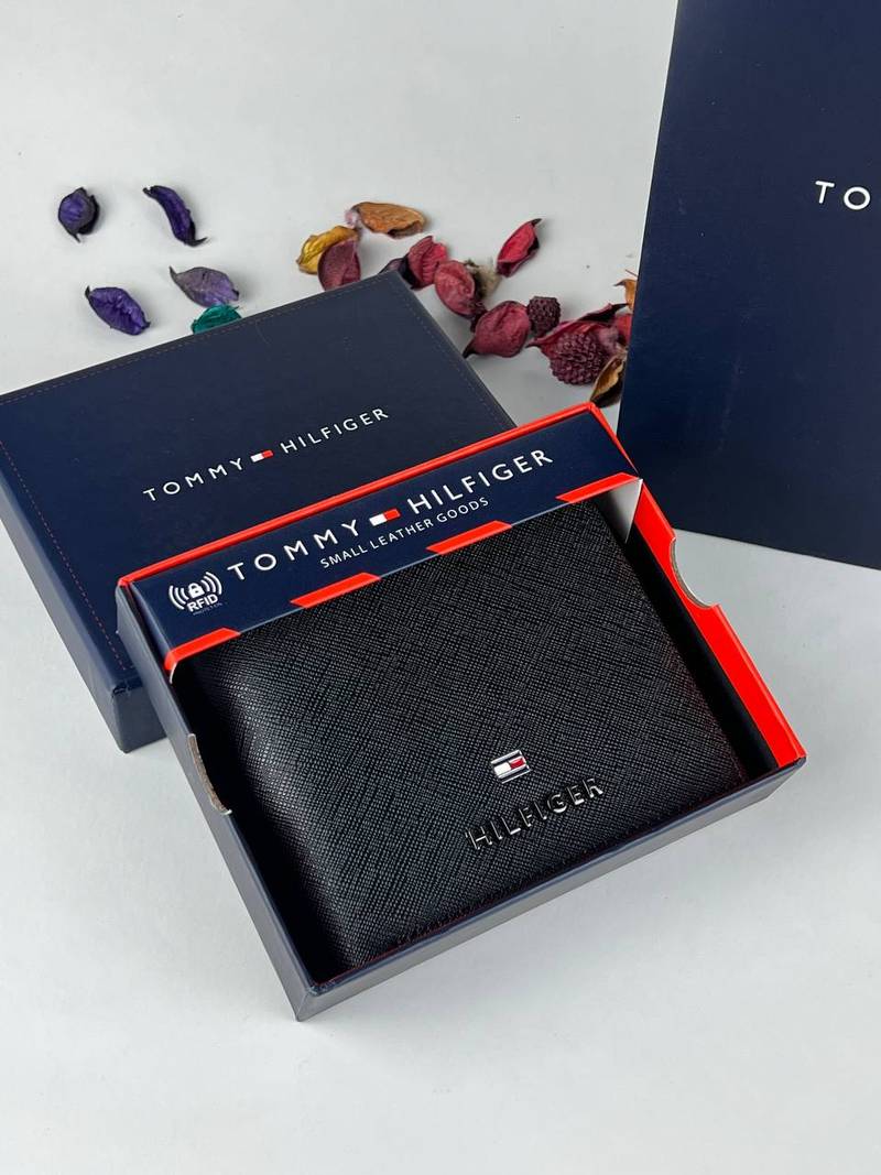 Tommy Hilfiger wallet